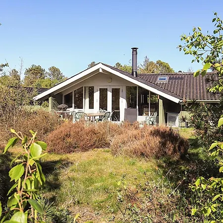 6 Person In Albaek-by Traum